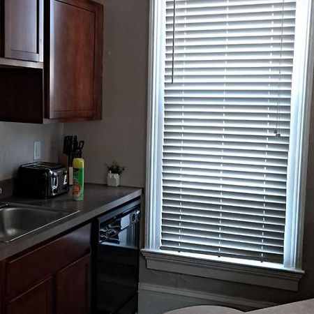 Beautiful Downstairs 1Bed 1Bth Charmer- Pet Friendly Michigan City Exterior foto
