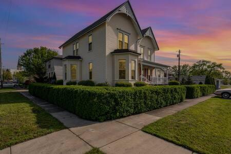 Beautiful Downstairs 1Bed 1Bth Charmer- Pet Friendly Michigan City Exterior foto